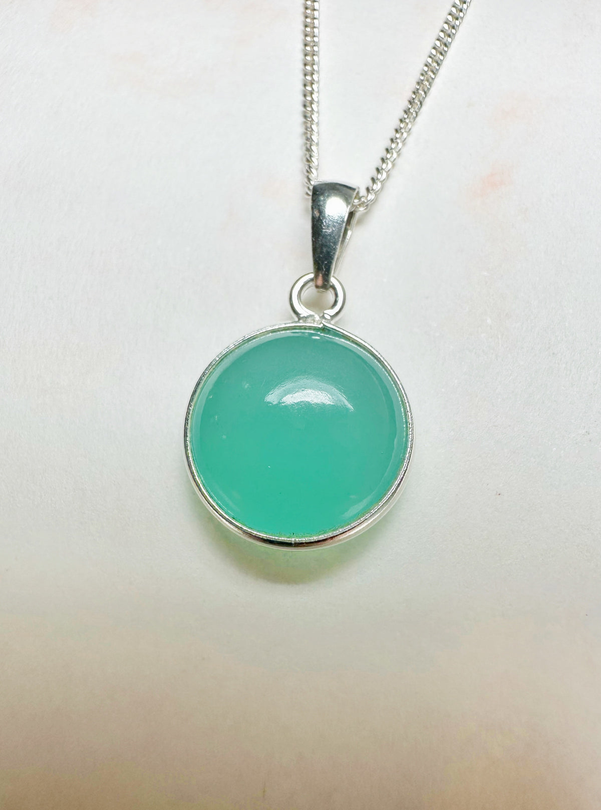 Colgante de plata con cuarzo verde