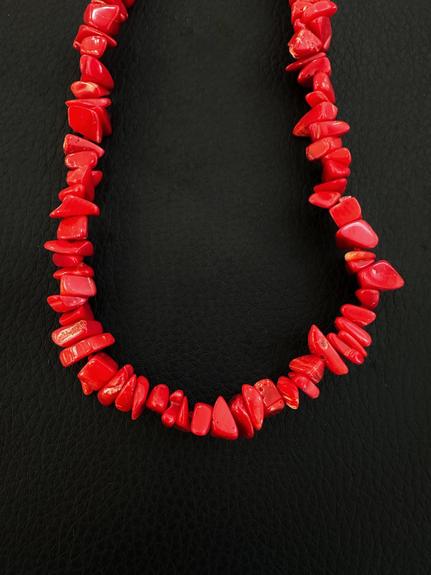 Collar coral Rojo