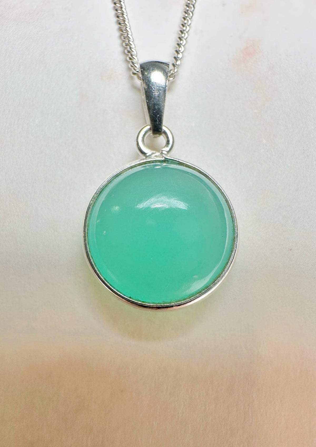 Colgante de plata con cuarzo verde
