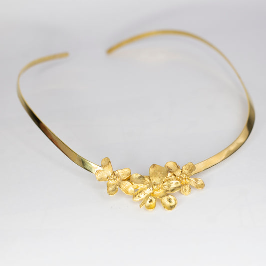 Collar Rígido Flores y Abeja