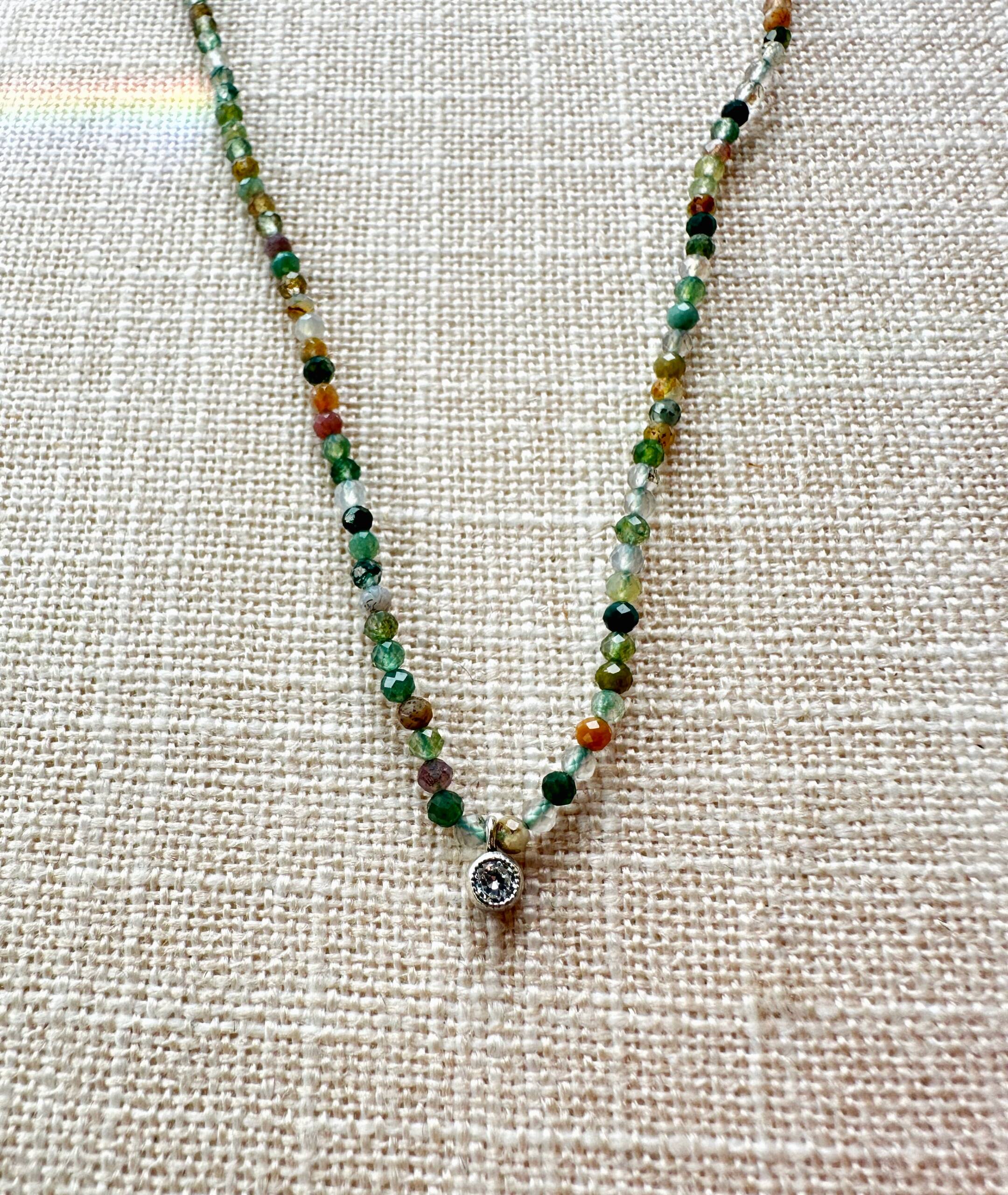 Detalle Collar Mini Ágatas